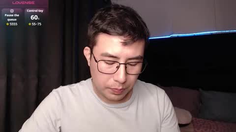 andrewmhilton_ online show from February 1, 7:18 am