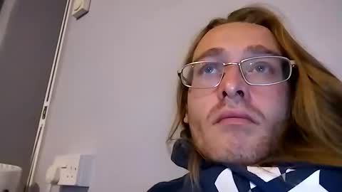 Snapshot of andrewwhitby chatting on September 28, 3:12 am andrewwhitby online show from September 28, 3:12 am