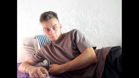 Snapshot of andrian_sweety chatting on September 24, 10:18 am andrian_sweety online show from September 24, 10:18 am