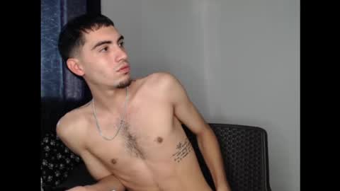 Snapshot of andriuhot066 chatting on December 19, 11:39 am andriuhot066 online show from December 19, 11:39 am