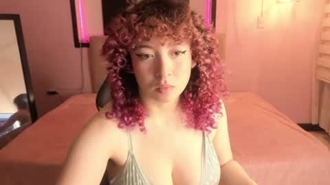androm3da_ online show from June 16, 7:27 pm
