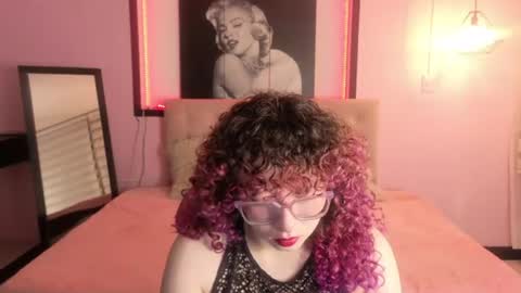 androm3da_ online show from July 6, 7:38 pm