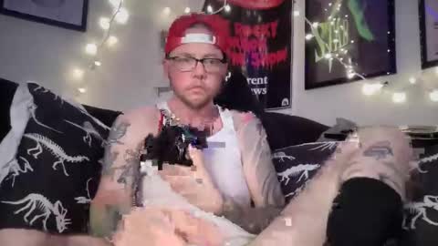 Snapshot of androxkade chatting on February 4, 7:25 am androxkade online show from February 4, 7:25 am