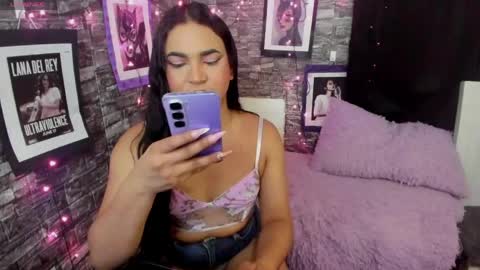 Snapshot of andrys_hot chatting on February 27, 9:15 pm Andrys online show from February 27, 9:15 pm