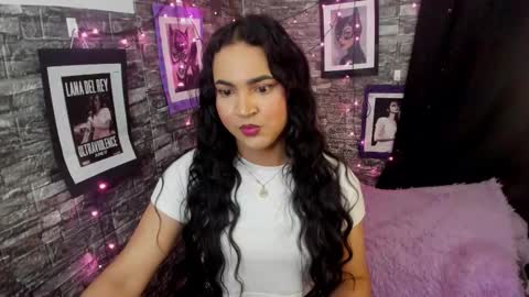 Snapshot of andrys_hot chatting on March 6, 8:38 pm Andrys online show from March 6, 8:38 pm