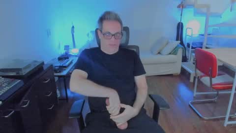 Andrew online show from October 28, 8:11 pm