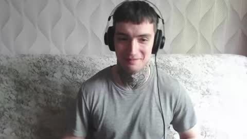 Snapshot of andy4life chatting on June 11, 5:27 am andy4life online show from June 11, 5:27 am