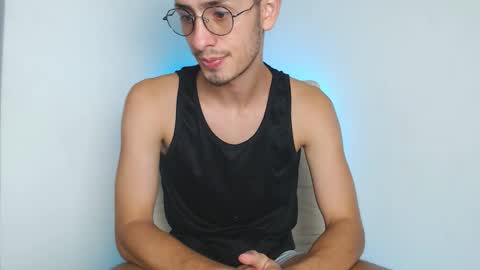 andy_collins__ online show from October 3, 12:51 am