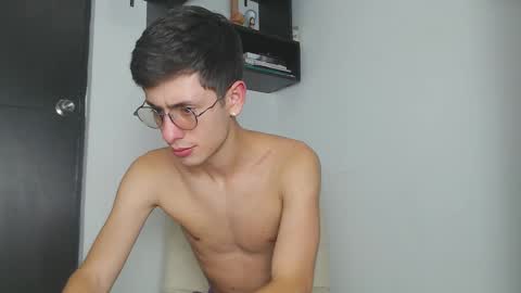 andy_collins__ online show from January 12, 3:12 am