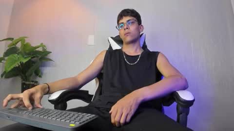 Andy online show from February 4, 7:53 pm