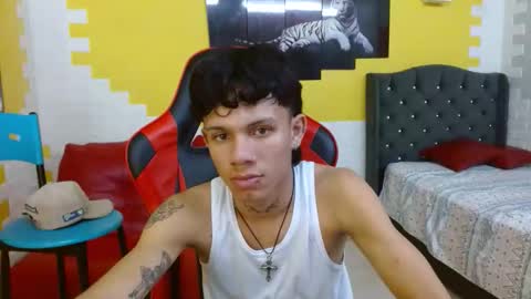 andy_dan1 online show from November 12, 2:06 pm