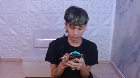 andy_dan1 online show from March 18, 8:01 pm