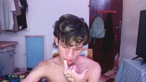 andy_dan1 online show from May 22, 6:09 am