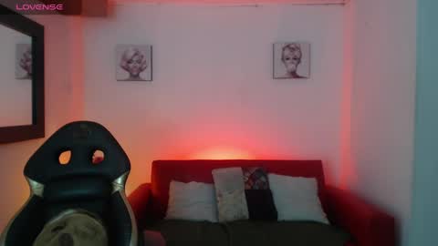 andy_eagleton_20 online show from June 7, 3:10 am