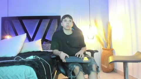 ANDY online show from June 25, 2:22 am