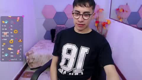 Andy online show from June 3, 8:25 pm
