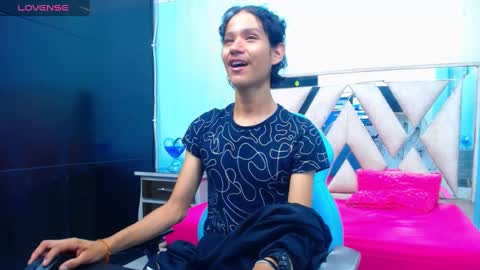 Snapshot of andy_staar18 chatting on October 4, 12:03 pm andy online show from October 4, 12:03 pm