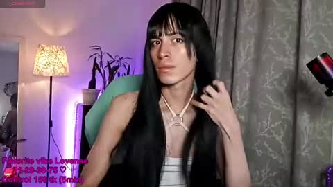 Snapshot of andy_vander chatting on July 27, 8:32 am Andy van der Rose online show from July 27, 8:32 am