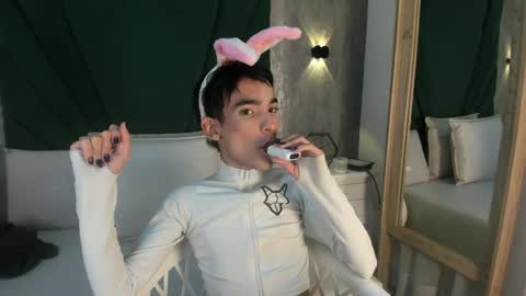 A N D Y online show from May 19, 12:00 pm