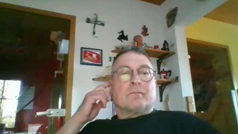 Snapshot of andybayern chatting on March 13, 3:40 pm andybayern online show from March 13, 3:40 pm