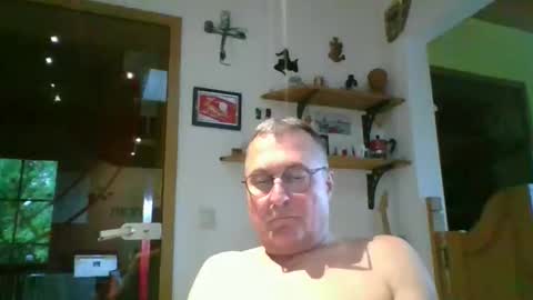 Snapshot of andybayern chatting on May 19, 5:30 pm andybayern online show from May 19, 5:30 pm