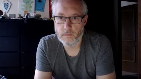 Snapshot of andyberg8 chatting on October 13, 6:24 am Andy online show from October 13, 6:24 am