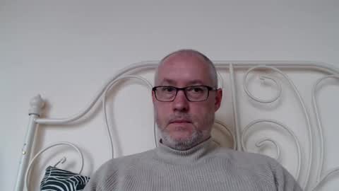 Snapshot of andyberg8 chatting on February 21, 11:22 am Andy online show from February 21, 11:22 am