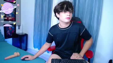 Snapshot of andyboy_19 chatting on February 13, 10:00 pm andy online show from February 13, 10:00 pm