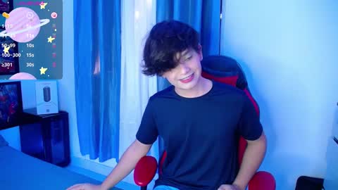 Snapshot of andyboy_19 chatting on March 9, 9:46 pm andy online show from March 9, 9:46 pm