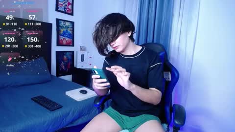 Snapshot of andyboy_19 chatting on October 1, 11:44 pm andy online show from October 1, 11:44 pm