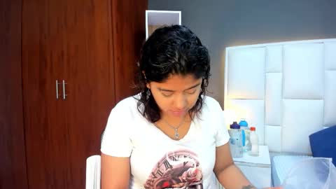 Snapshot of andyel2017 chatting on March 2, 12:45 pm Andy D online show from March 2, 12:45 pm