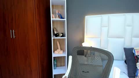 Snapshot of andyel2017 chatting on March 4, 10:54 am Andy D online show from March 4, 10:54 am