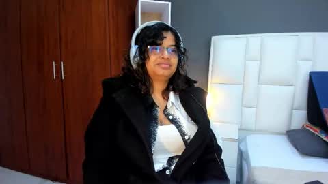 Snapshot of andyel2017 chatting on March 27, 3:12 pm Andy D online show from March 27, 3:12 pm