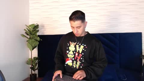 Andy Joy  online show from December 22, 11:33 am
