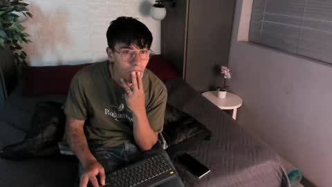 Andy Joy  online show from October 6, 11:07 am