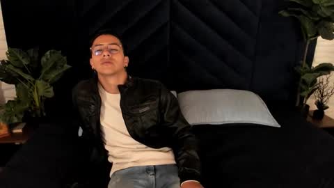 Andy Joy  online show from October 8, 11:08 am