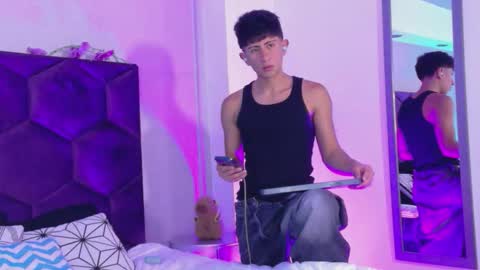 Snapshot of andyjustgame_ chatting on March 14, 4:40 am andyjustgame online show from March 14, 4:40 am