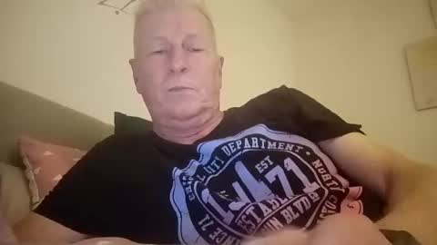 Snapshot of andyk1704 chatting on February 3, 12:14 pm andyk1704 online show from February 3, 12:14 pm