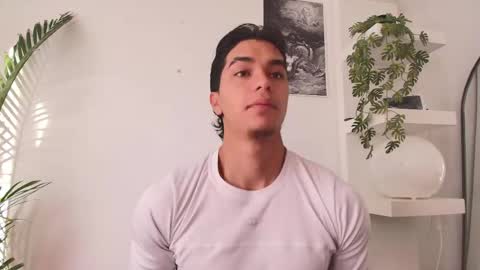 Snapshot of andypalmerr chatting on May 23, 12:20 pm andypalmerr online show from May 23, 12:20 pm