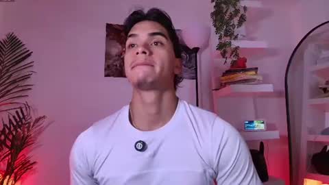 Snapshot of andypalmerr chatting on June 14, 6:15 am andypalmerr online show from June 14, 6:15 am