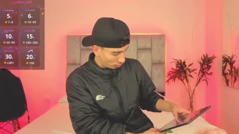 Snapshot of andyrush__ chatting on March 27, 4:18 am AndyRush online show from March 27, 4:18 am