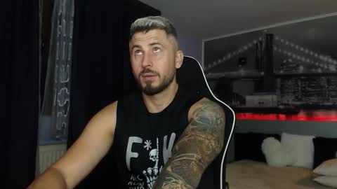 Snapshot of andysoul340 chatting on October 19, 12:22 am Magic Andy online show from October 19, 12:22 am