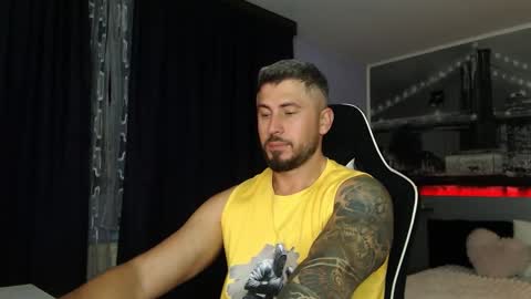 Snapshot of andysoul340 chatting on November 17, 1:11 am Magic Andy online show from November 17, 1:11 am