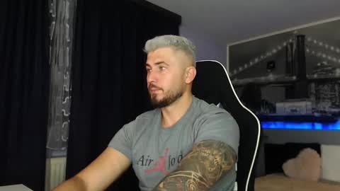 Snapshot of andysoul340 chatting on November 21, 1:37 am Magic Andy online show from November 21, 1:37 am