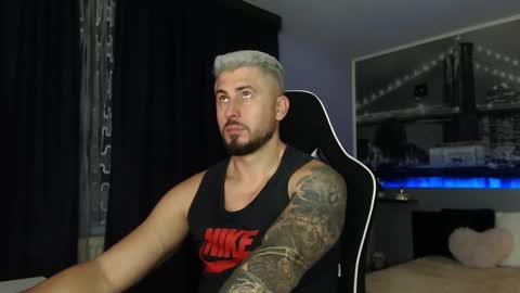 Snapshot of andysoul340 chatting on November 22, 2:21 am Magic Andy online show from November 22, 2:21 am