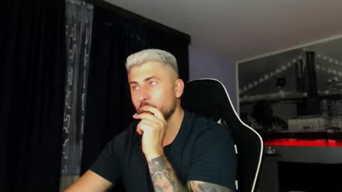 Snapshot of andysoul340 chatting on November 28, 2:47 am Magic Andy online show from November 28, 2:47 am