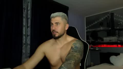 Snapshot of andysoul340 chatting on November 30, 1:31 am Magic Andy online show from November 30, 1:31 am