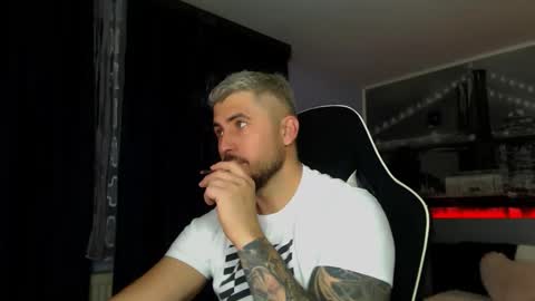 Snapshot of andysoul340 chatting on December 1, 1:10 am Magic Andy online show from December 1, 1:10 am