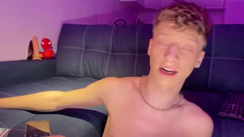 AndyTwinkkk online show from March 19, 5:06 pm