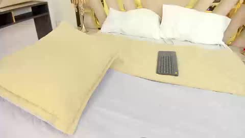 Snapshot of andyxibrat chatting on September 12, 10:54 pm andyxibrat online show from September 12, 10:54 pm